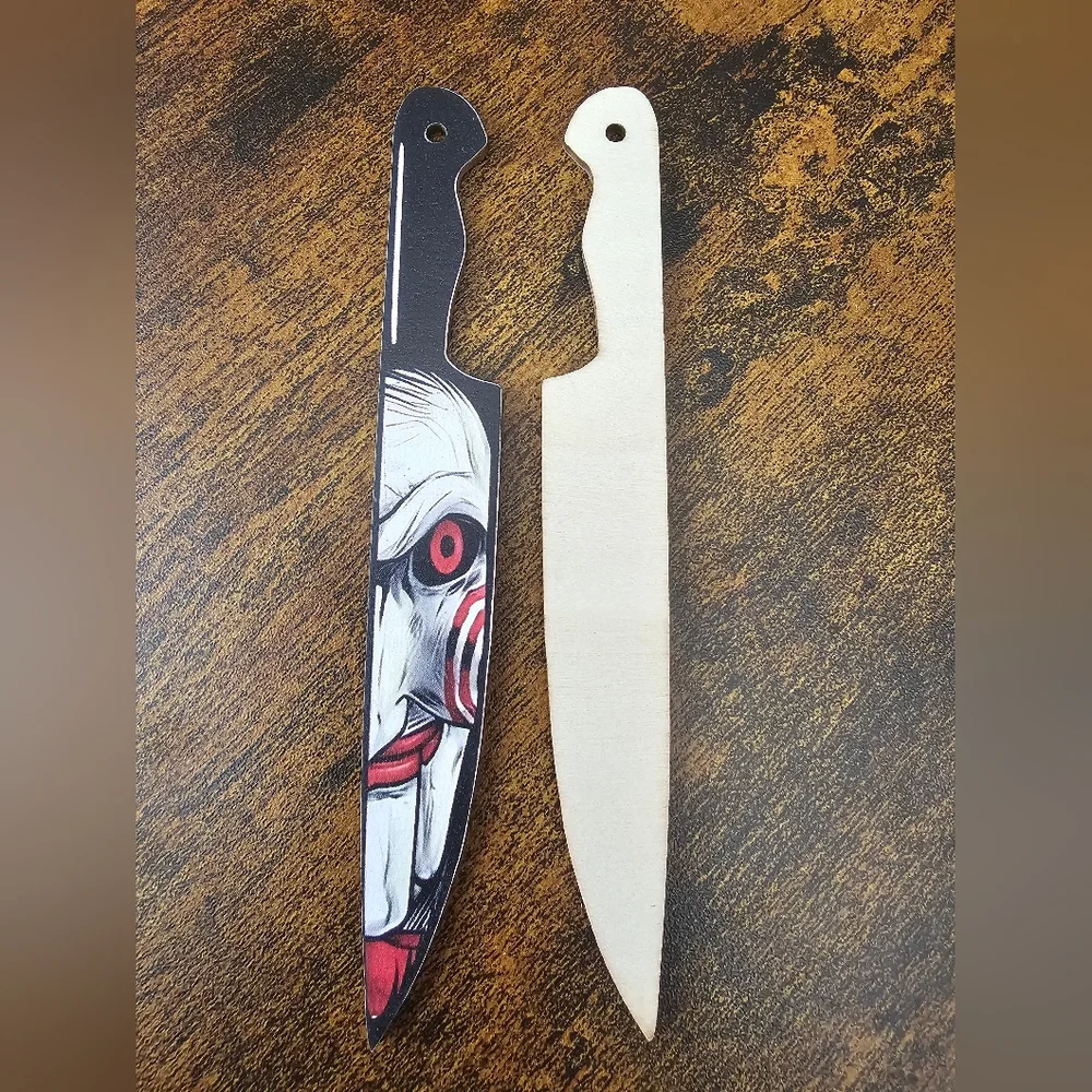 Horror-Themed Wooden Knife Car Accessory - Picture 9 of 9